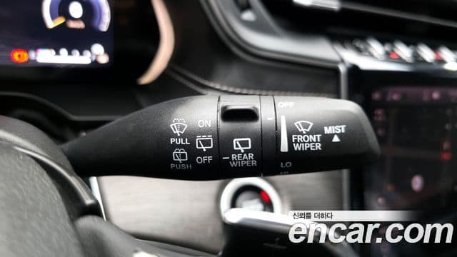 Jeep Grand Cherokee 2023 — Photo 28/33