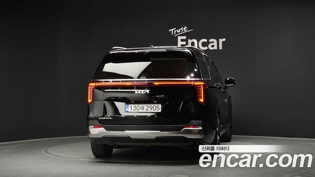 Kia Carnival 2023 — ფოტო 4/20