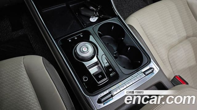Kia Carnival 2023 — ფოტო 9/20