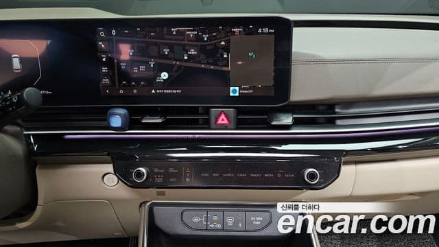 Kia Carnival 2023 — ფოტო 14/20