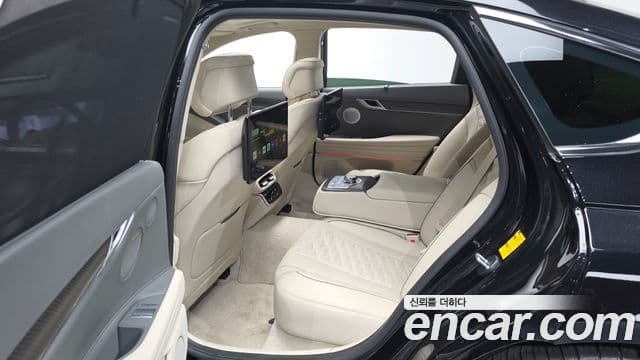 Genesis Electrified G80 2024 — Şəkil 11/20