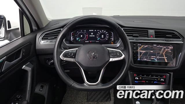 Volkswagen Tiguan 2021 — Фото 13/20