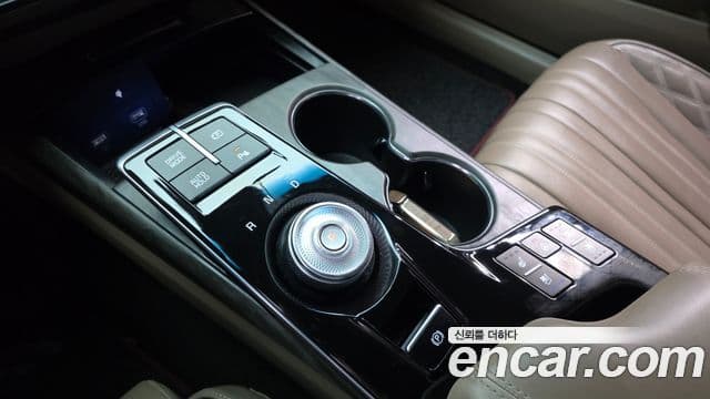 Kia K8 2021 — Şəkil 9/20