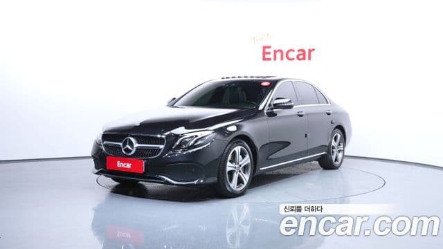 Mercedes-Benz E-Class 2018 — Фото 1/20