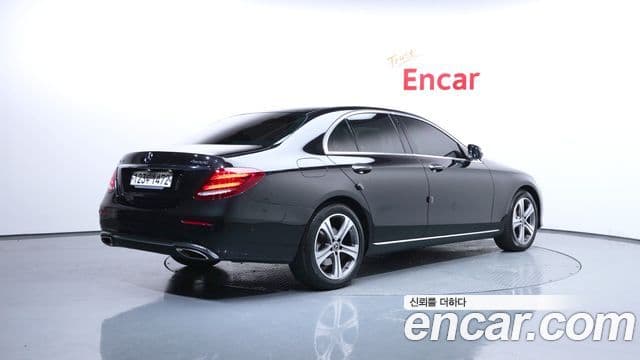 Mercedes-Benz E-Class 2018 — Фото 2/20