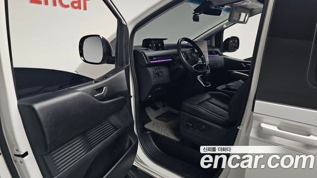 Hyundai Staria 2021 — фото 9 из 20