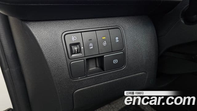 Hyundai Staria 2021 — фото 17 из 20