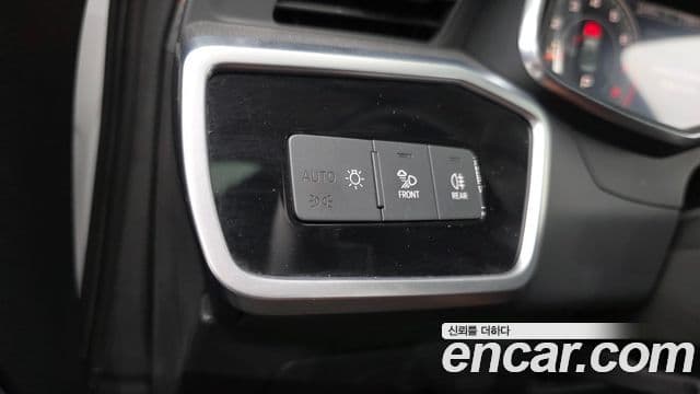 Audi A6 2022 — Photo 3/32