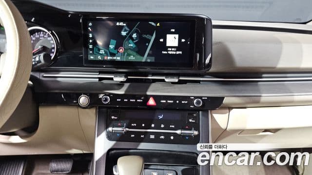 Kia Carnival 2022 — Şəkil 13/20