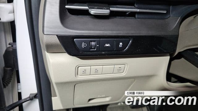 Kia Carnival 2022 — Şəkil 17/20