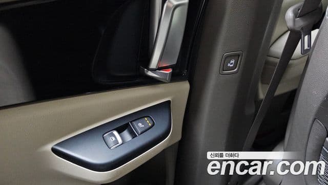Kia Carnival 2022 — Şəkil 18/20