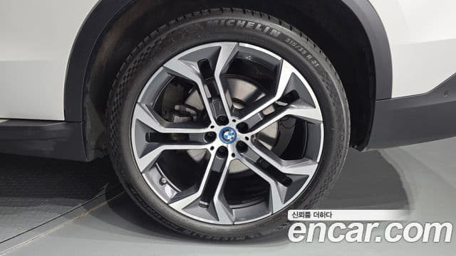 BMW X5 2022 — Photo 21/34