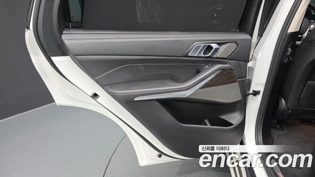 BMW X5 2022 — Photo 9/34