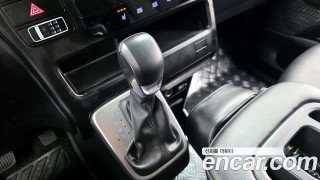 Hyundai Staria 2023 — Şəkil 9/20