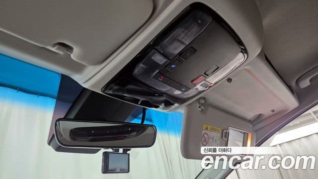 Hyundai Staria 2023 — Şəkil 16/20