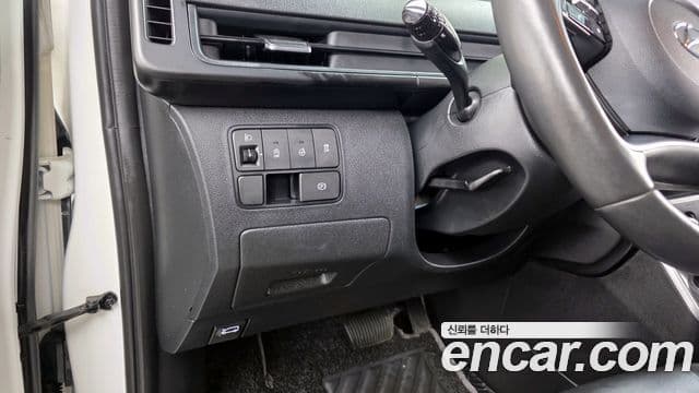Hyundai Staria 2023 — Şəkil 18/20