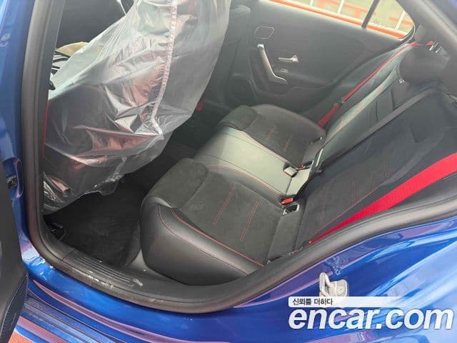 Mercedes-Benz A-Class 2025 — Photo 4/5