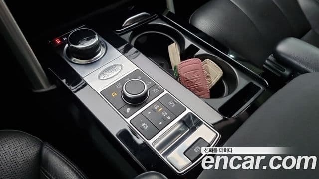 Land Rover Discovery 5 2019 — Photo 1/18