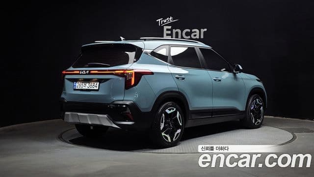 Kia Seltos 2024 — ფოტო 2/20