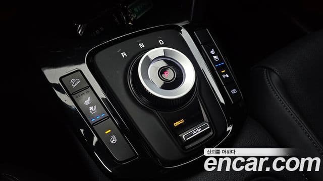 Kia Seltos 2024 — ფოტო 9/20