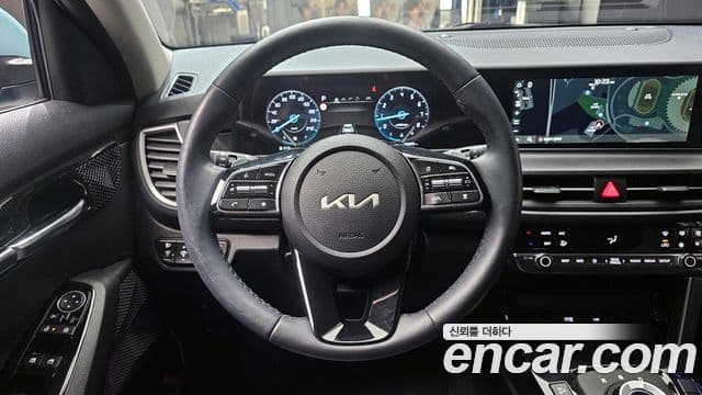 Kia Seltos 2024 — ფოტო 12/20