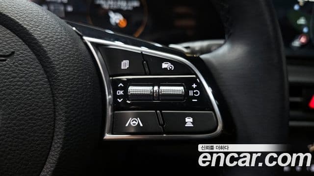 Kia Seltos 2024 — ფოტო 16/20