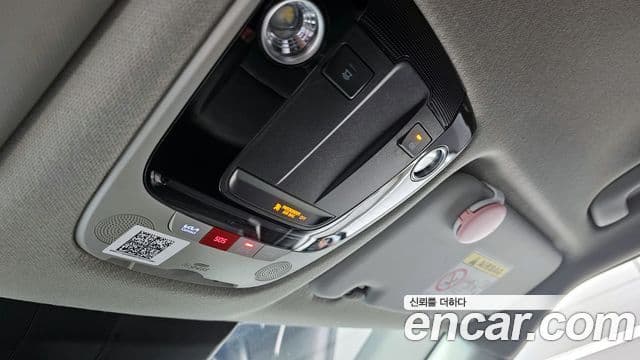 Kia Seltos 2024 — ფოტო 17/20