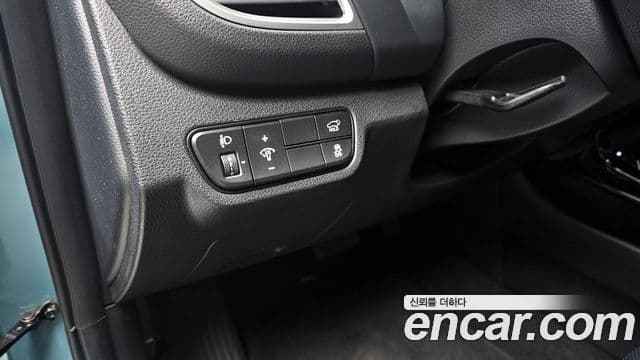 Kia Seltos 2024 — ფოტო 18/20