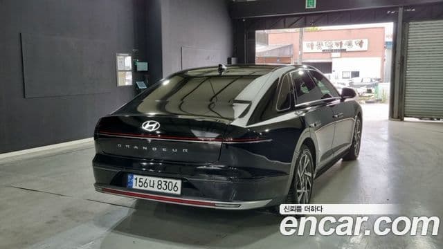 Hyundai Grandeur Hybrid 2023 — Şəkil 8/18