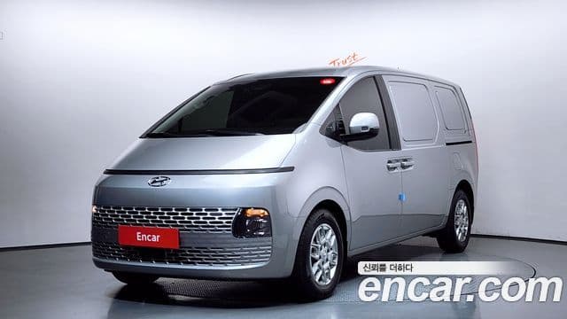 Hyundai Staria 2023 — Фото 1/20