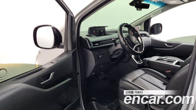 Hyundai Staria 2023 — Фото 10/20