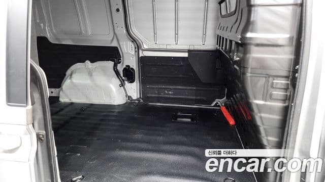 Hyundai Staria 2023 — Фото 11/20