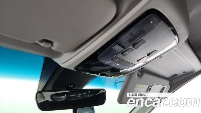 Hyundai Staria 2023 — Фото 19/20