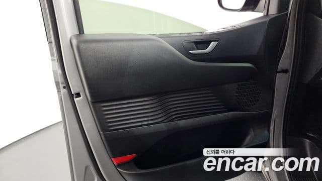 Hyundai Staria 2023 — ფოტო 7/34