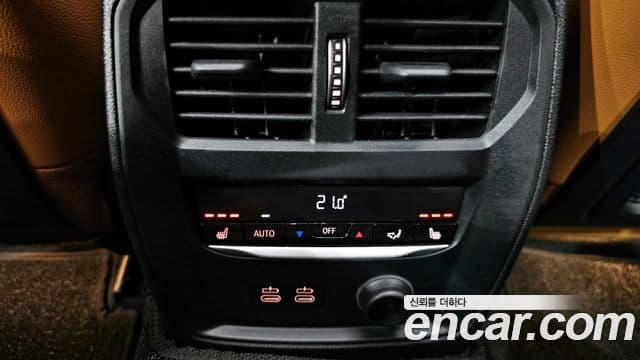 BMW 3 Series 2019 — Şəkil 17/20