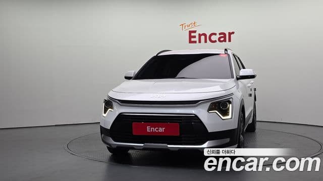 Kia Niro 2022 — Фото 3/20