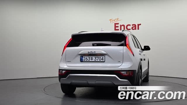 Kia Niro 2022 — ფოტო 4/20