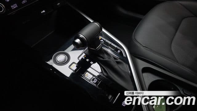 Kia Niro 2022 — Фото 9/20