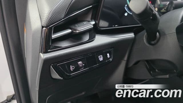 Kia Niro 2022 — Фото 13/20