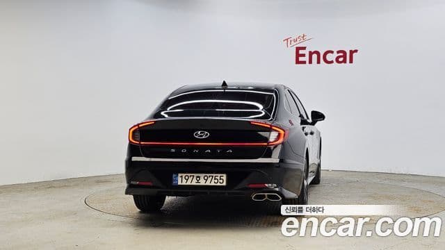 Hyundai Sonata 2022 — ფოტო 4/20