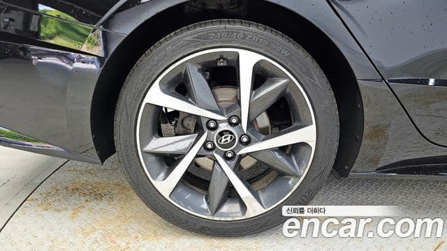 Hyundai Sonata 2022 — ფოტო 5/20