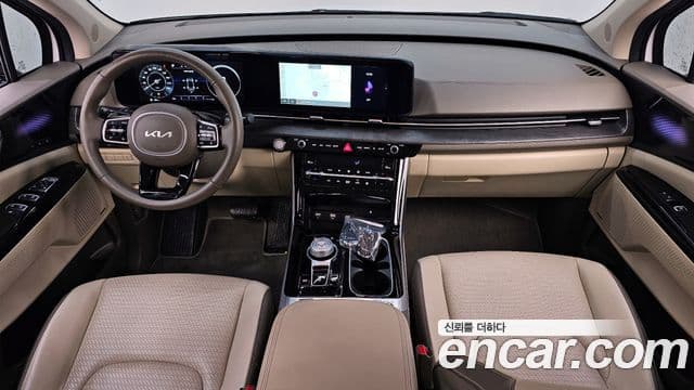 Kia Carnival 2023 — ფოტო 7/20