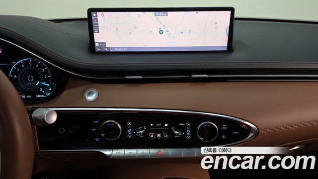Genesis GV70 2022 — Şəkil 13/20