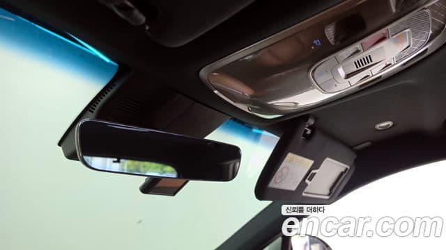 Genesis GV70 2022 — Şəkil 18/20