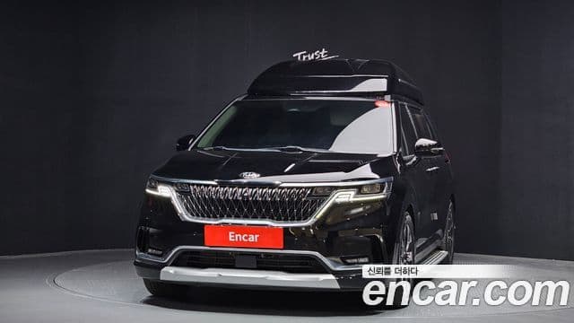 Kia Carnival 2021 — ფოტო 3/20