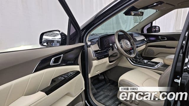 Kia Carnival 2021 — ფოტო 10/20