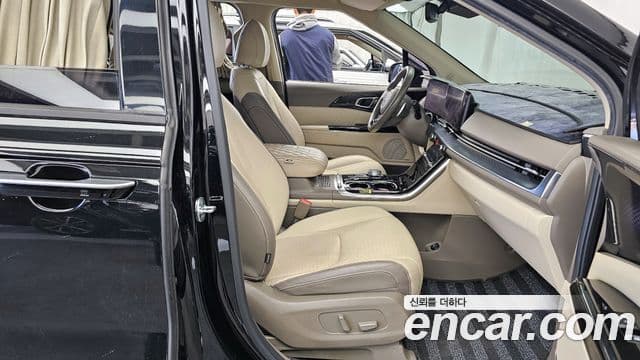 Kia Carnival 2021 — ფოტო 11/20