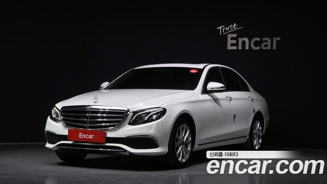 Mercedes-Benz E-Class 2020 — ფოტო 1/20