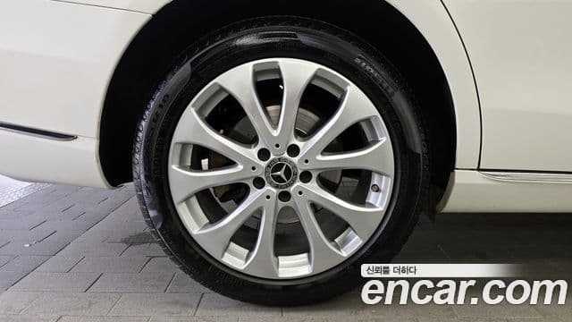 Mercedes-Benz E-Class 2020 — ფოტო 5/20