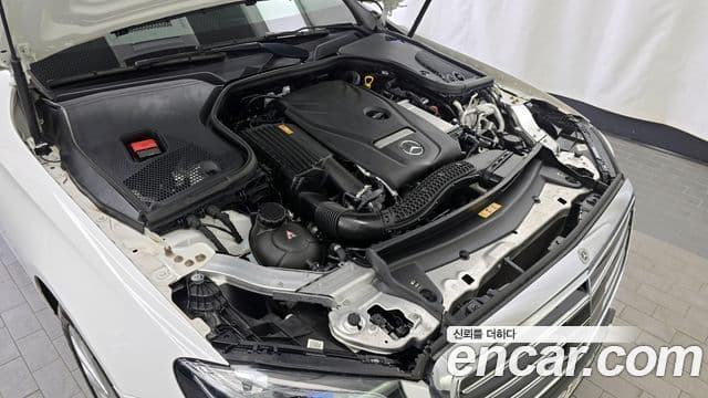 Mercedes-Benz E-Class 2020 — ფოტო 6/20